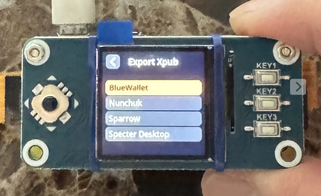 지갑 종류를 선택하는 화면 BlueWallet Nunchuk Sparrow Specter 월렛 중 선택할 수 있다